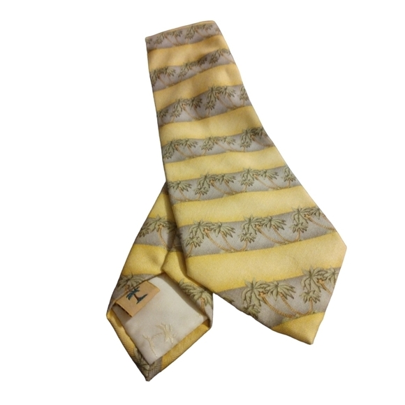 Silk Tie Tropical Tommy Bahama Yellow w. Palm Tree Design Vacation Resort Wear - Picture 1 of 6